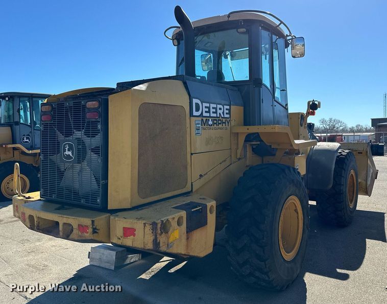 image for item NU9355 2007 John Deere 624J wheel loader