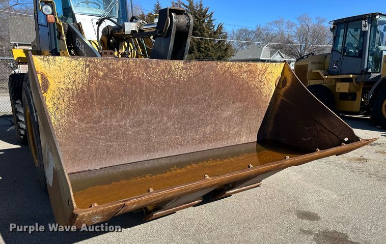 image for item NU9355 2007 John Deere 624J wheel loader