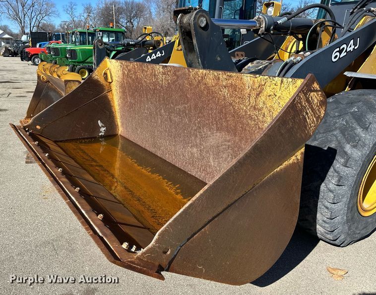 image for item NU9355 2007 John Deere 624J wheel loader
