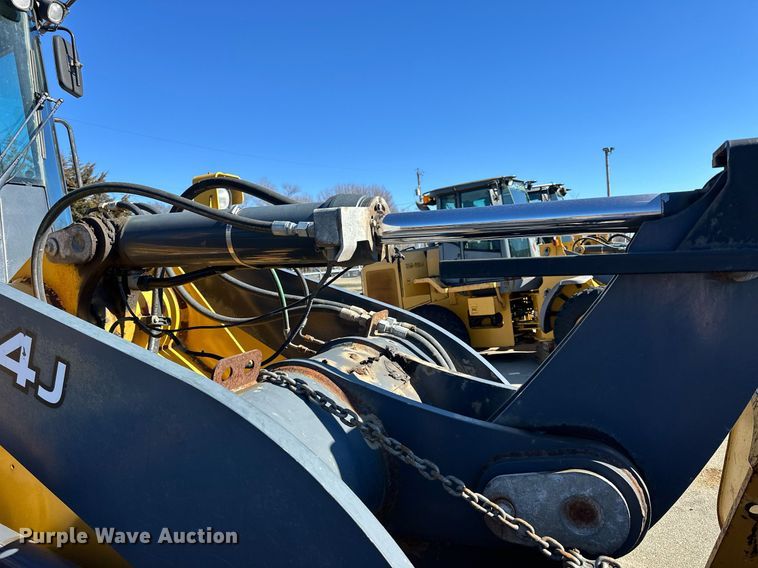 image for item NU9355 2007 John Deere 624J wheel loader