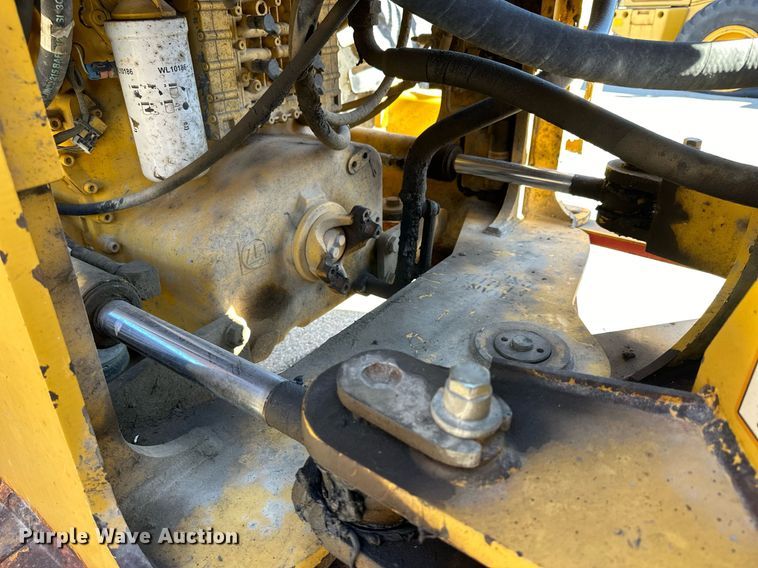 image for item NU9355 2007 John Deere 624J wheel loader