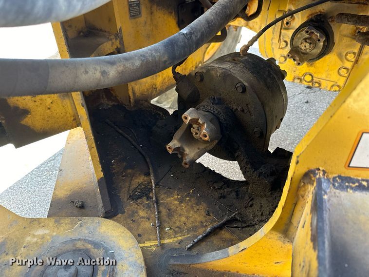 image for item NU9355 2007 John Deere 624J wheel loader