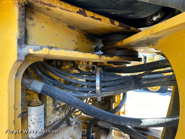 image for item NU9355 2007 John Deere 624J wheel loader