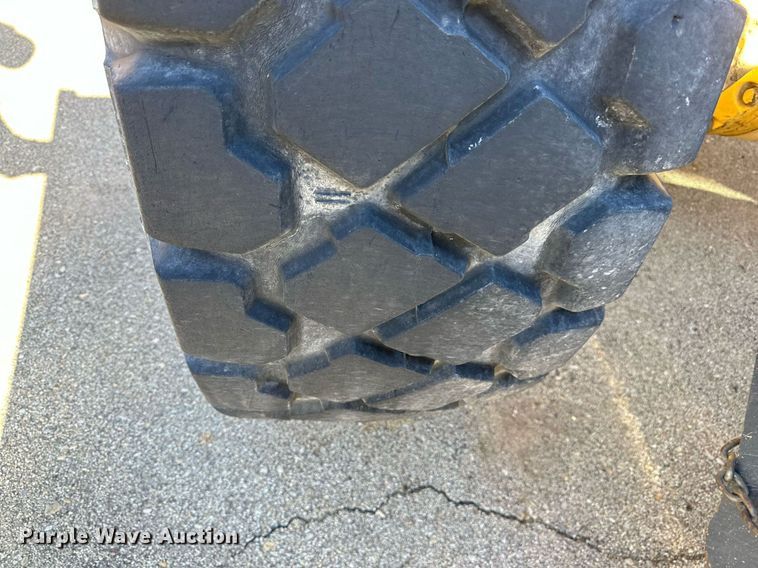 image for item NU9355 2007 John Deere 624J wheel loader