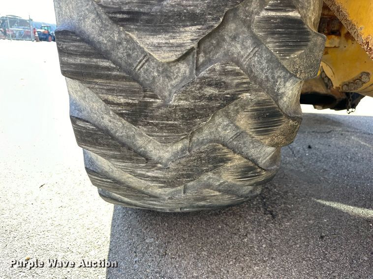 image for item NU9355 2007 John Deere 624J wheel loader