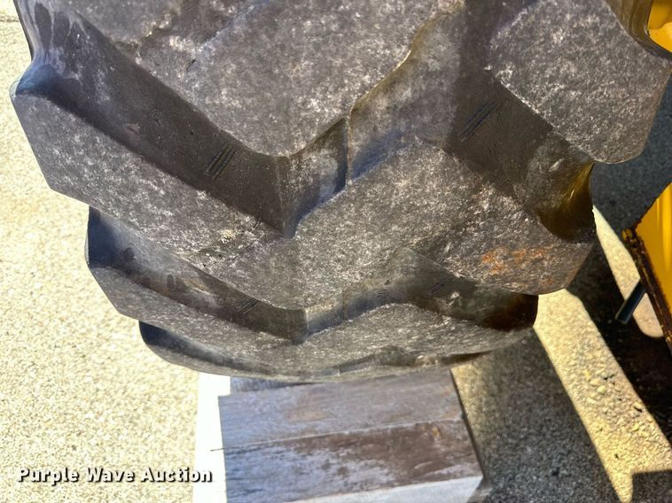 image for item NU9355 2007 John Deere 624J wheel loader