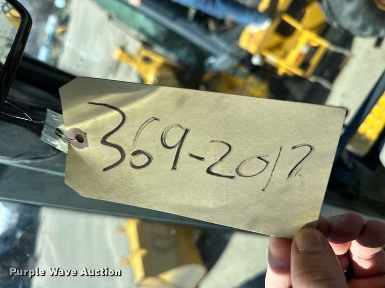 image for item NU9355 2007 John Deere 624J wheel loader