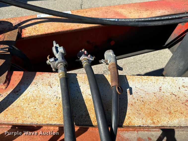 image for item NU9356 2006 Trail-Eze TE401 tilt deck equipment trailer