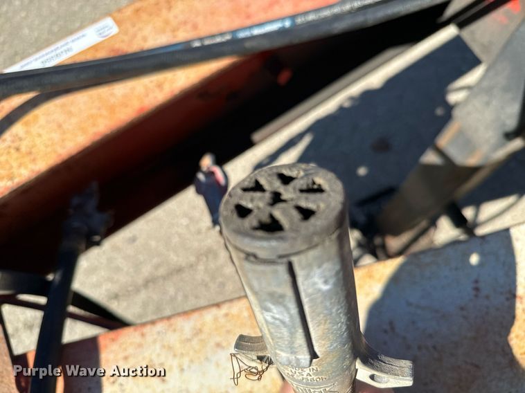 image for item NU9356 2006 Trail-Eze TE401 tilt deck equipment trailer