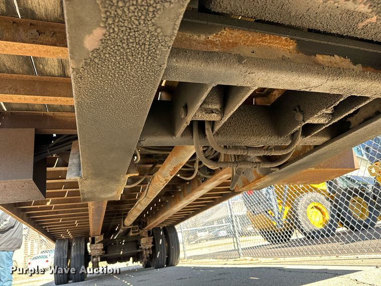 image for item NU9356 2006 Trail-Eze TE401 tilt deck equipment trailer