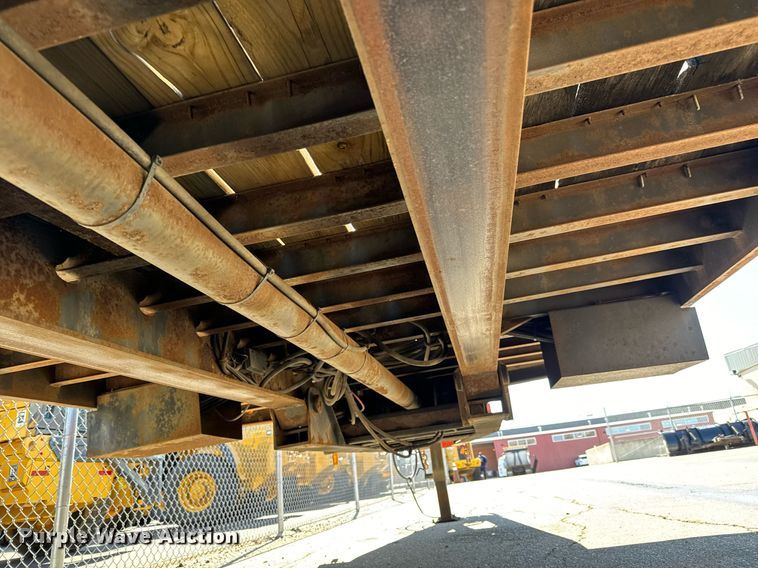 image for item NU9356 2006 Trail-Eze TE401 tilt deck equipment trailer