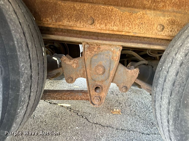 image for item NU9356 2006 Trail-Eze TE401 tilt deck equipment trailer