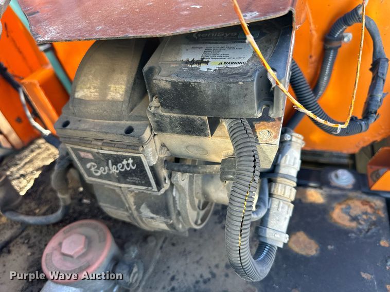 image for item NU9357 2012 Stepp SRM-10X120 asphalt recycler