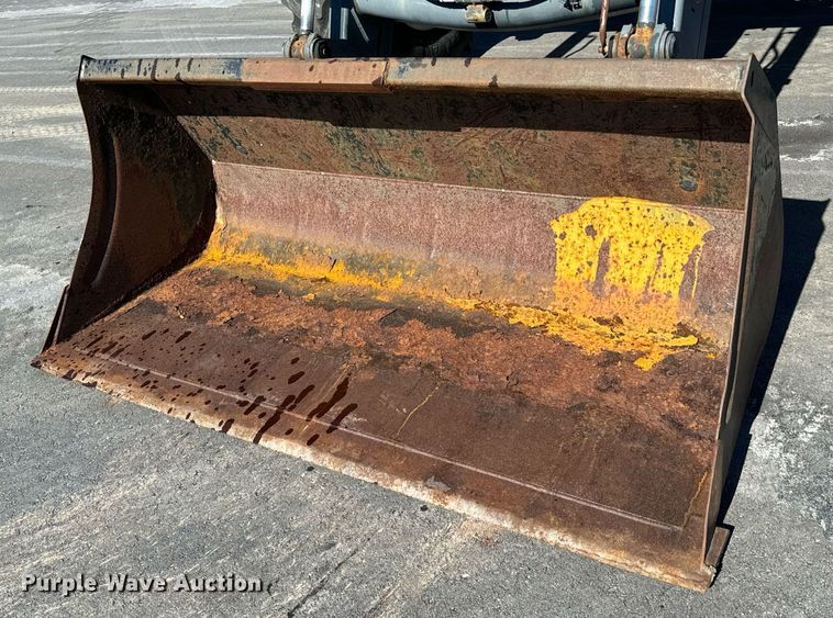 image for item NU9359 2006 New Holland TM-120 MFWD tractor