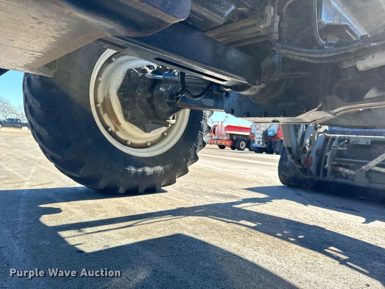 image for item NU9359 2006 New Holland TM-120 MFWD tractor