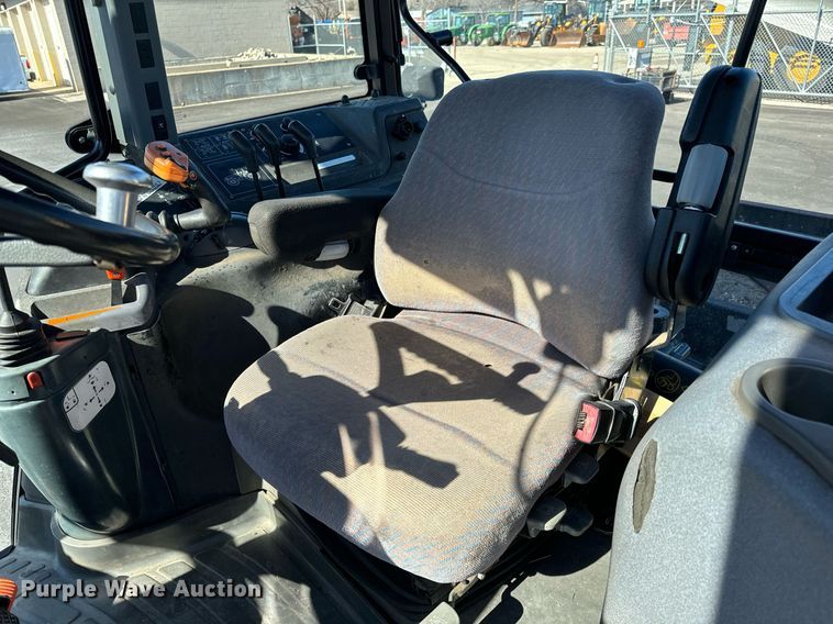 image for item NU9359 2006 New Holland TM-120 MFWD tractor