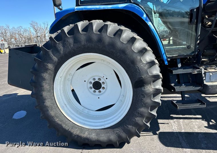 image for item NU9359 2006 New Holland TM-120 MFWD tractor
