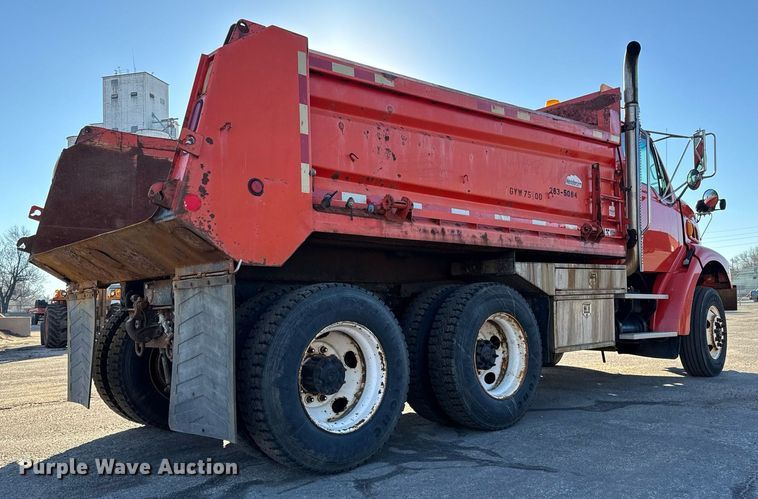 image for item NU9364 2006 Sterling LT7500 dump truck