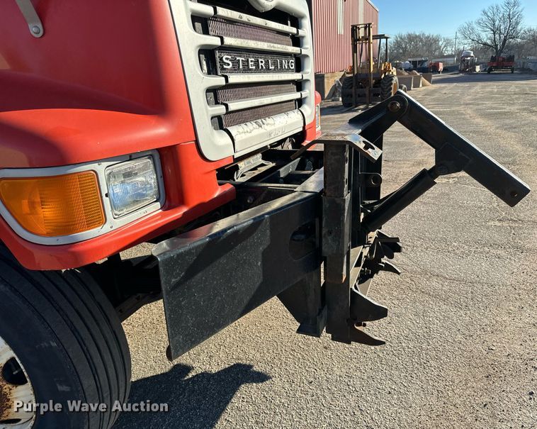 image for item NU9364 2006 Sterling LT7500 dump truck