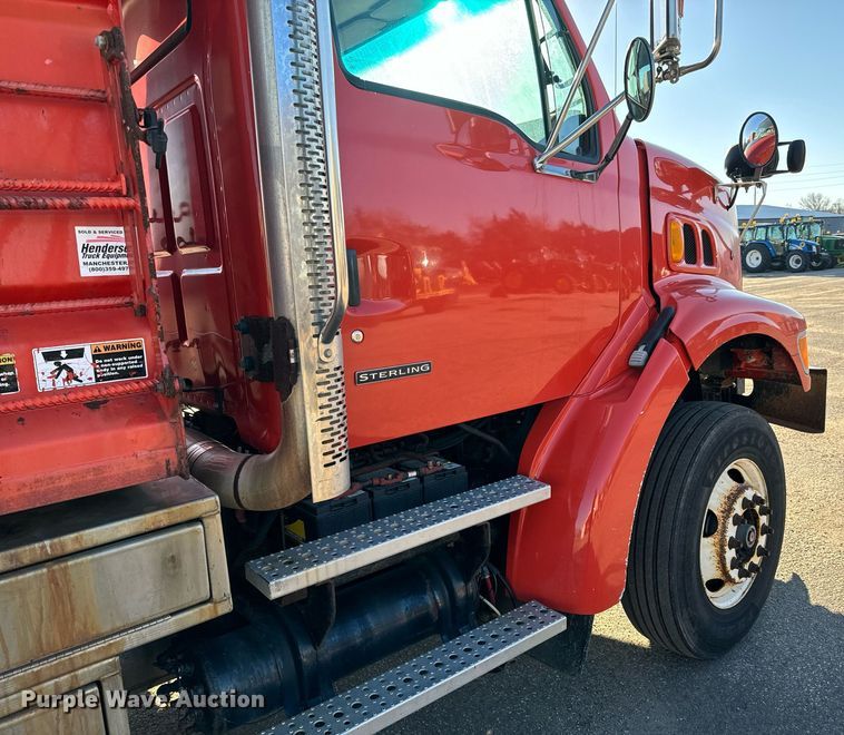 image for item NU9364 2006 Sterling LT7500 dump truck