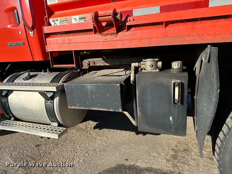 image for item NU9364 2006 Sterling LT7500 dump truck