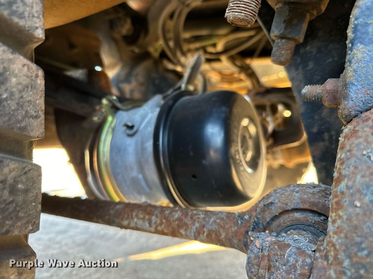 image for item NU9364 2006 Sterling LT7500 dump truck