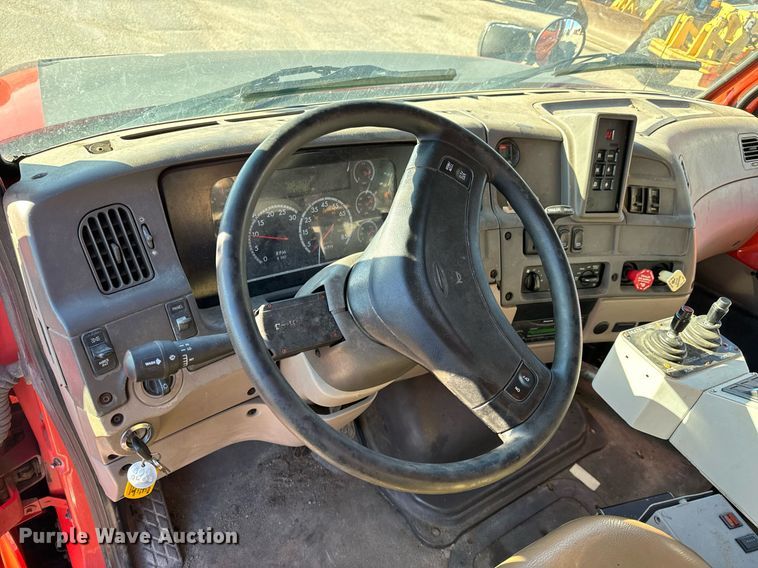 image for item NU9364 2006 Sterling LT7500 dump truck