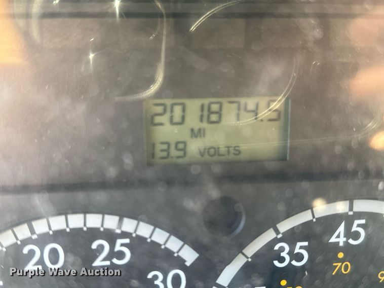 image for item NU9364 2006 Sterling LT7500 dump truck