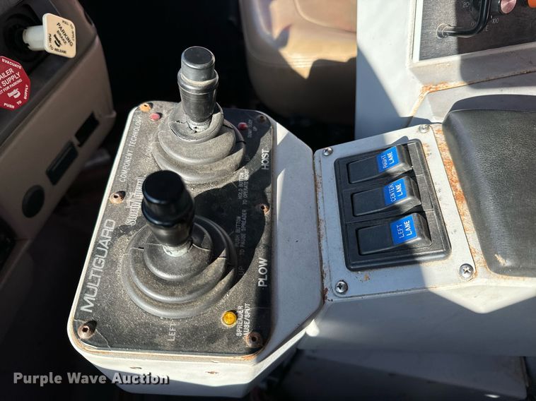 image for item NU9364 2006 Sterling LT7500 dump truck