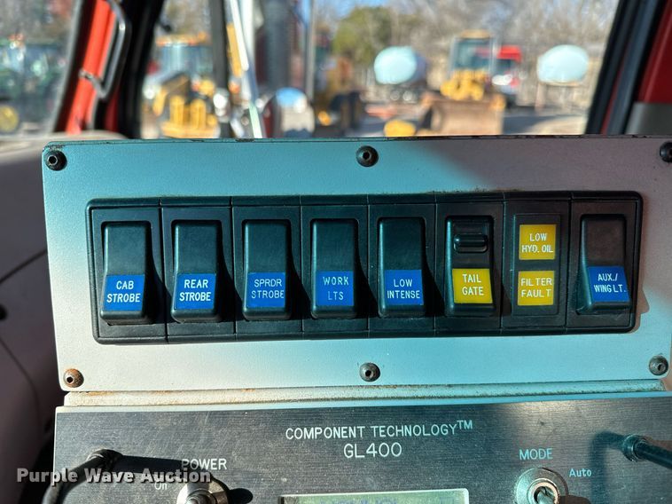 image for item NU9364 2006 Sterling LT7500 dump truck