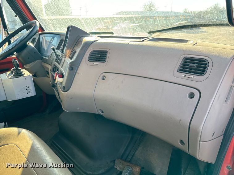 image for item NU9364 2006 Sterling LT7500 dump truck