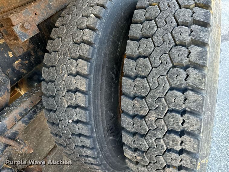 image for item NU9364 2006 Sterling LT7500 dump truck