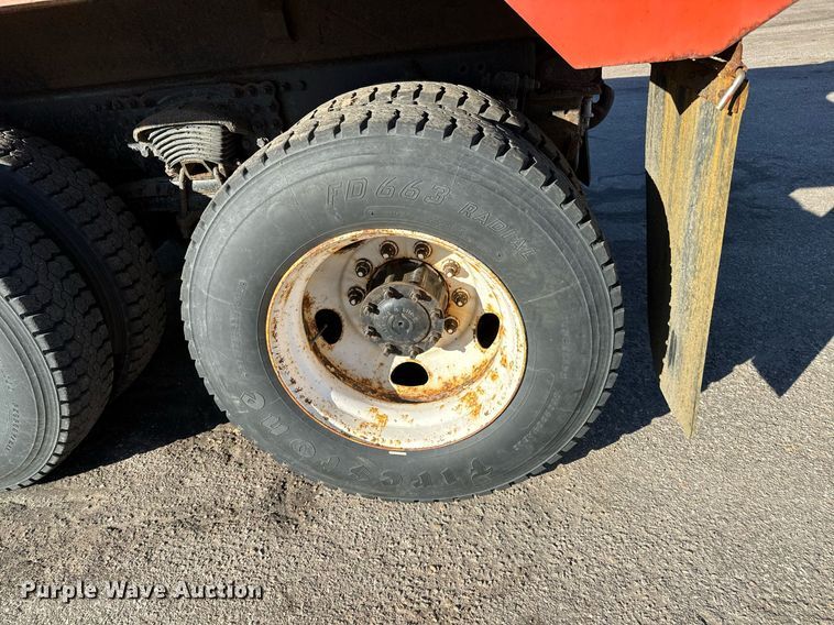 image for item NU9364 2006 Sterling LT7500 dump truck