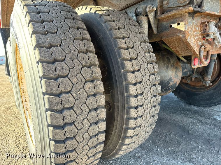 image for item NU9364 2006 Sterling LT7500 dump truck