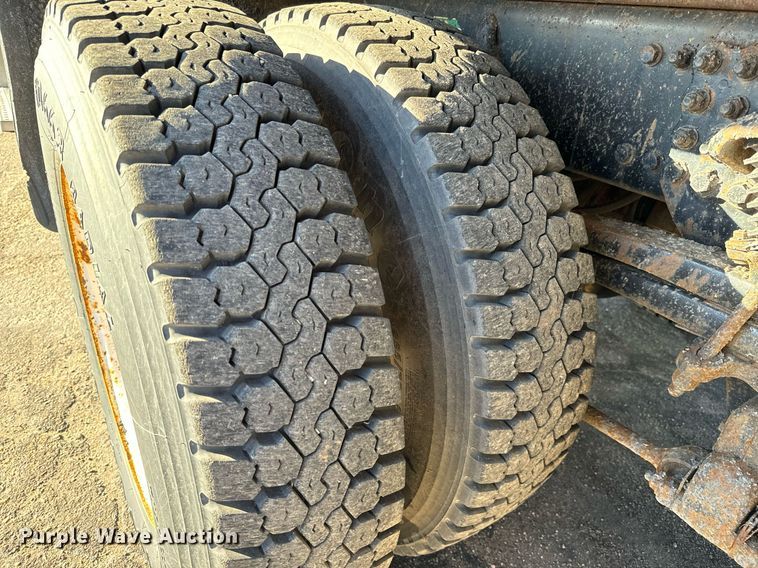 image for item NU9364 2006 Sterling LT7500 dump truck