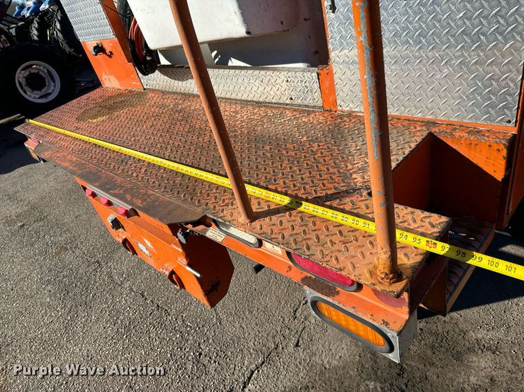 image for item NU9367 2000 Ford F550 bucket truck