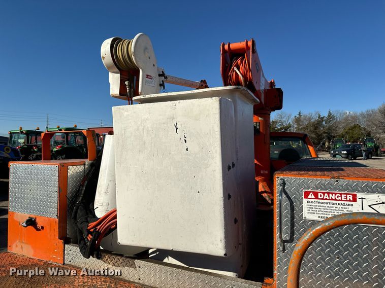 image for item NU9367 2000 Ford F550 bucket truck