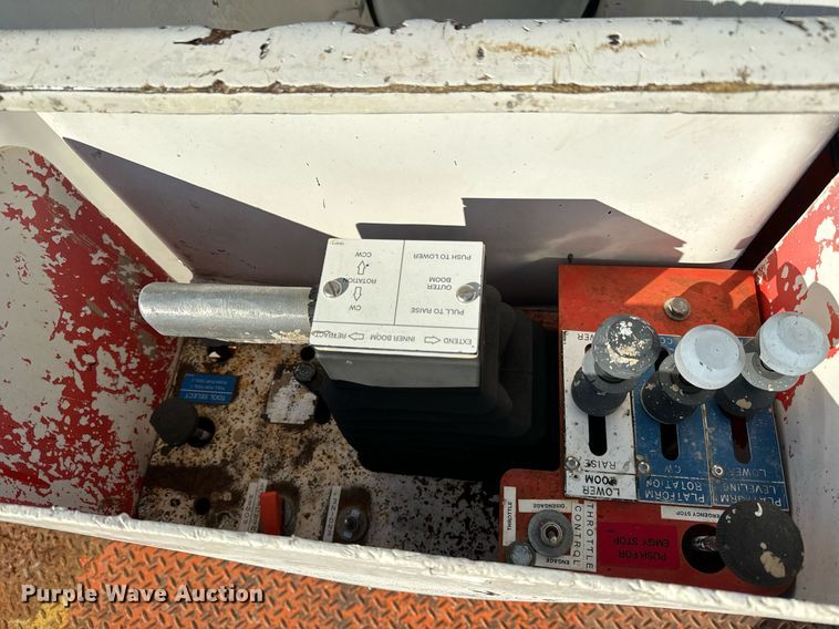 image for item NU9367 2000 Ford F550 bucket truck