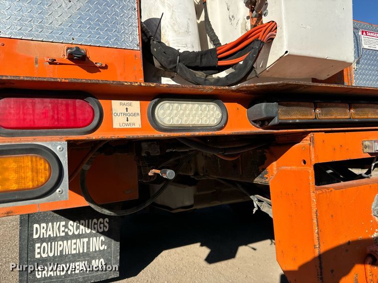 image for item NU9367 2000 Ford F550 bucket truck