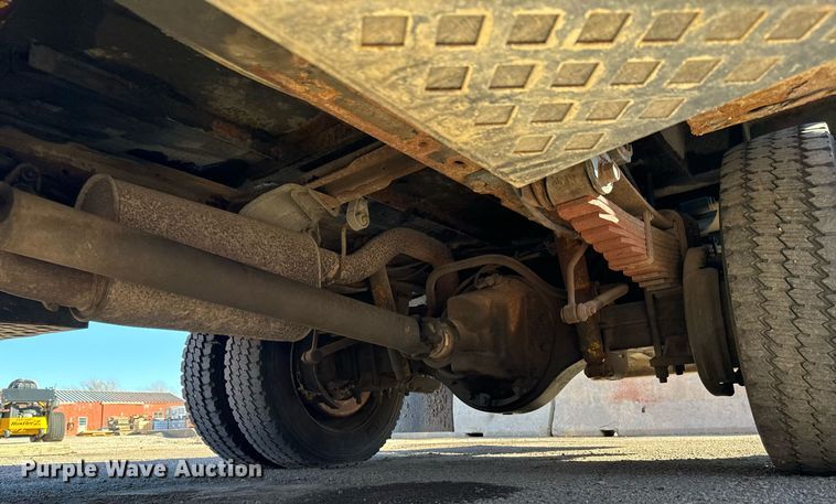 image for item NU9367 2000 Ford F550 bucket truck