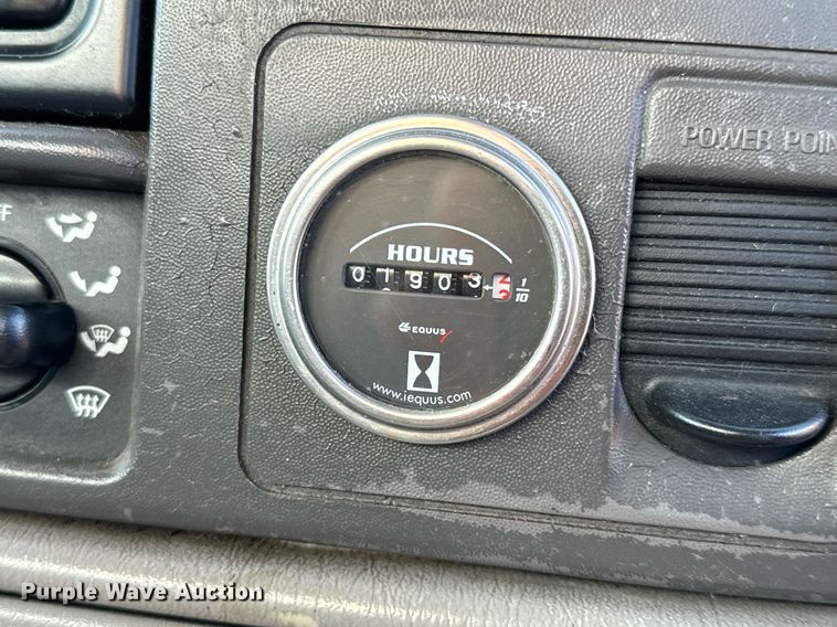 image for item NU9367 2000 Ford F550 bucket truck