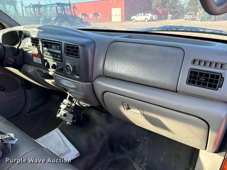 image for item NU9367 2000 Ford F550 bucket truck