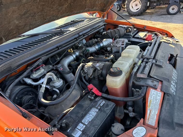 image for item NU9367 2000 Ford F550 bucket truck