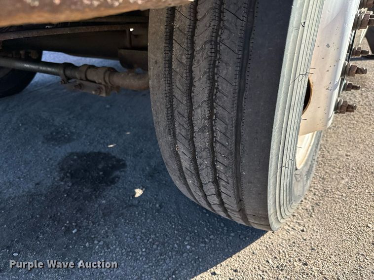 image for item NU9367 2000 Ford F550 bucket truck