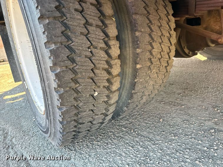 image for item NU9367 2000 Ford F550 bucket truck