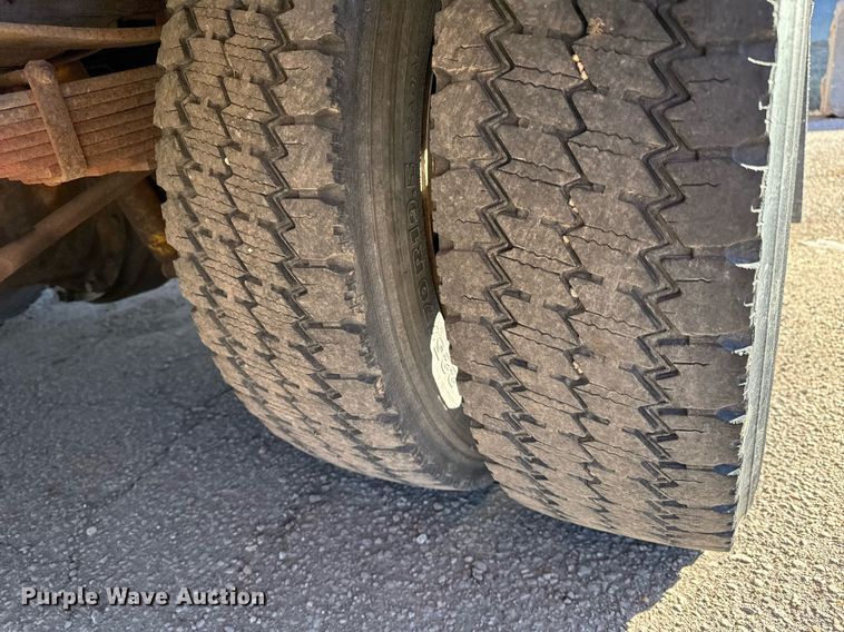 image for item NU9367 2000 Ford F550 bucket truck