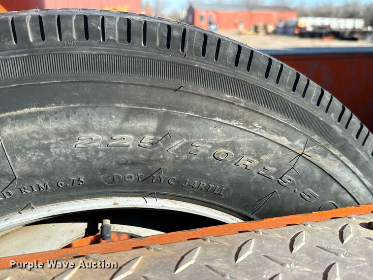 image for item NU9367 2000 Ford F550 bucket truck