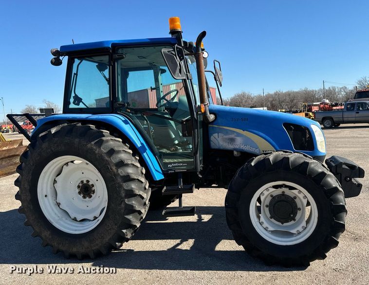 image for item NU9368 2012 New Holland T5070 MFWD tractor