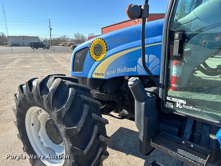 image for item NU9368 2012 New Holland T5070 MFWD tractor