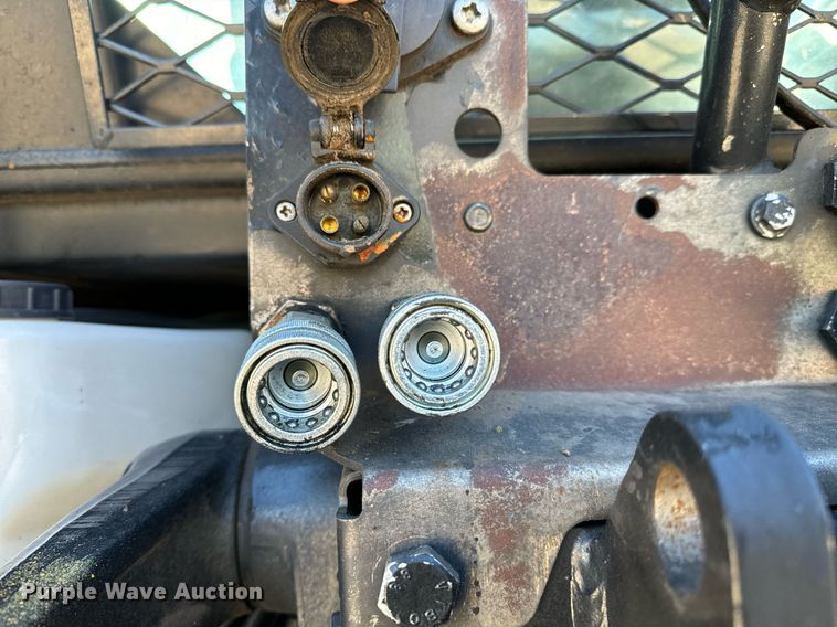 image for item NU9368 2012 New Holland T5070 MFWD tractor